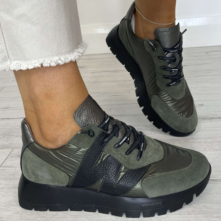 Wonders Green Suede & Black Sneakers