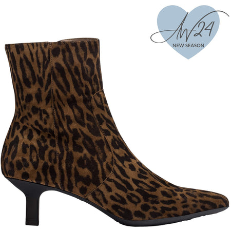 Wonders Leather Leopard Print Kitten Heel Boots