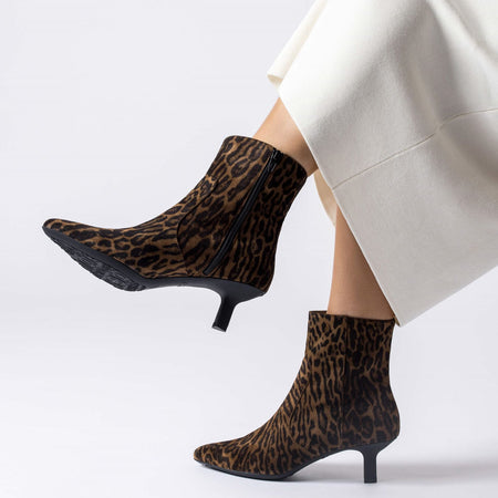 Wonders Leather Leopard Print Kitten Heel Boots