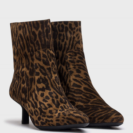 wonders-leather-leopard-print-kitten-heel-boots.jpg