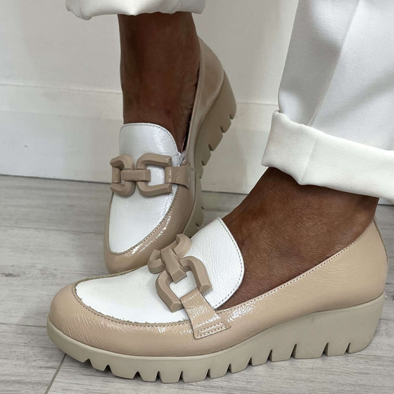 wonders-nude-white-patent-leather-wedged-sole-shoes