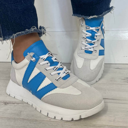 Wonders Off White & Blue Suede Leather Sneakers