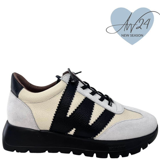 Wonders Off White Suede Leather Sneakers