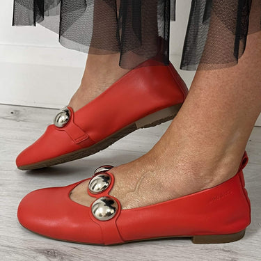 wonders-red-leather-pumps