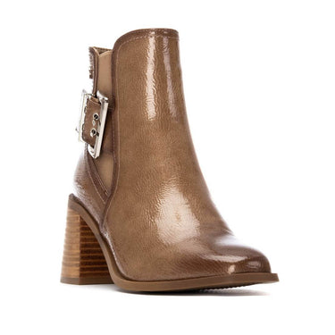 xti-latte-patent-block-heeled-almond-toe-boots