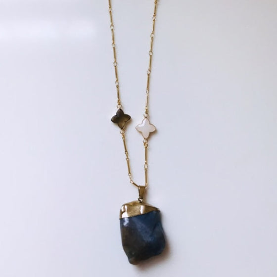 Angela D'Arcy Crystal Pendant Necklace - Marbled Agate