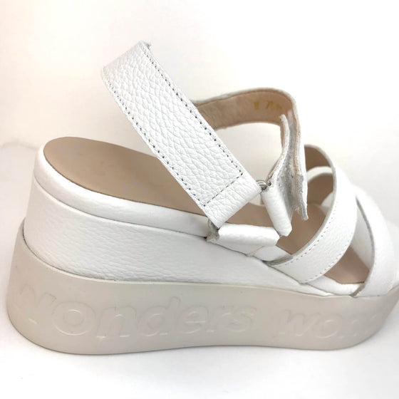 Wonders White Leather Sandals