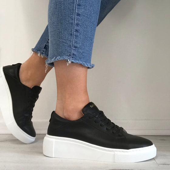 Kate Appley Chalfont Sneakers - Black