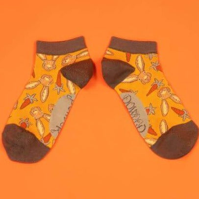 Powder Hare & Carrot Trainer Socks