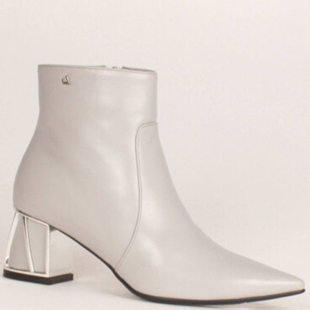 Una Healy Mixed Emotions Boots - Off White