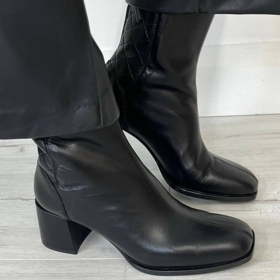 Unisa Maila Black Leather Quilted Boots