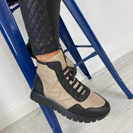 Wonders Black & Taupe Leather Sneaker Boots