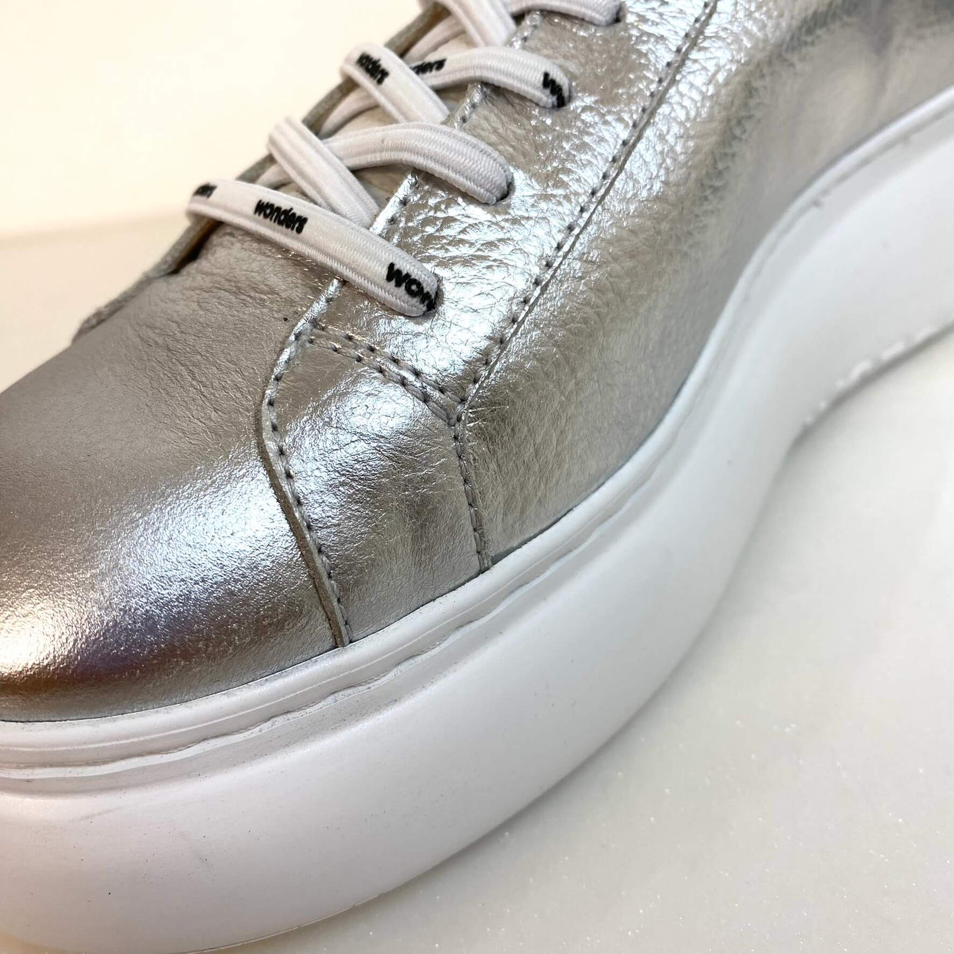 Wonders Silver Leather Brand Lace Sneakers A2632