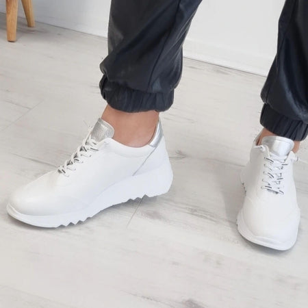 Wonders White Leather Brand Lace Sneakers