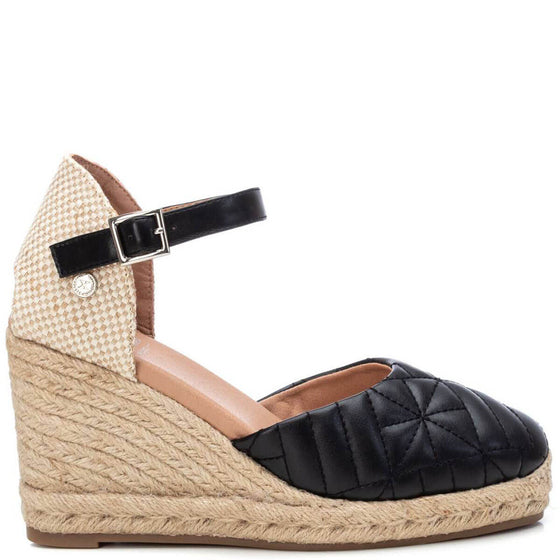 XTI Black Closed Toe Wedge Shoes