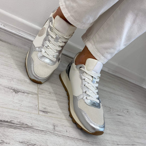 XTI Neutral Lace Up Sneakers