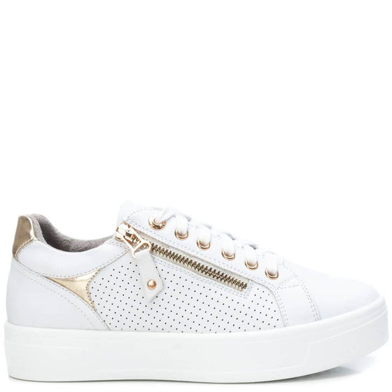 XTI White Classic Side Zip Sneakers