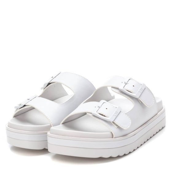 XTI White Rubber Buckle Sandals