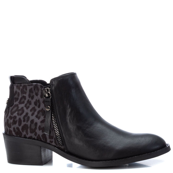 XTI Black & Grey  Leopard Ankle Boots 44471